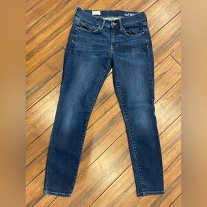 Women’s gap legging jeans size 28 short